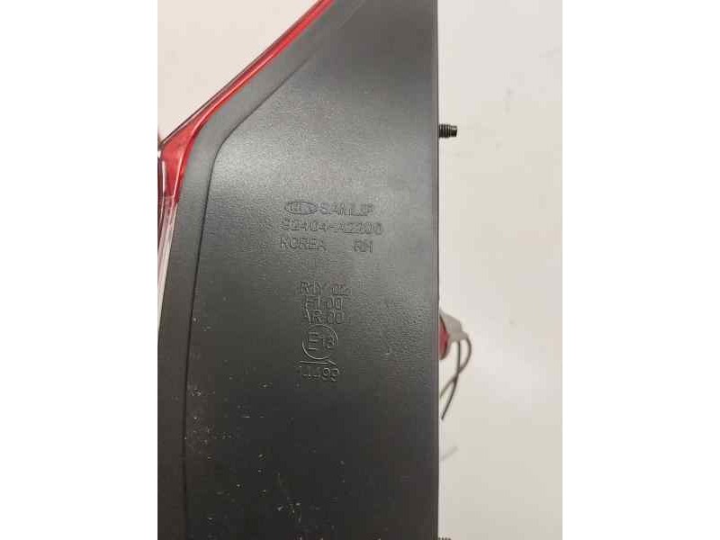 Recambio de piloto trasero derecho interior para kia cee´d 1.4 crdi cat referencia OEM IAM 92404A2200  