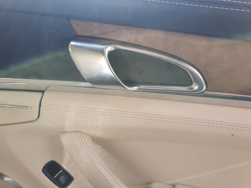 Recambio de maneta interior trasera derecha para porsche panamera 4.8 v8 turbo cat referencia OEM IAM   
							