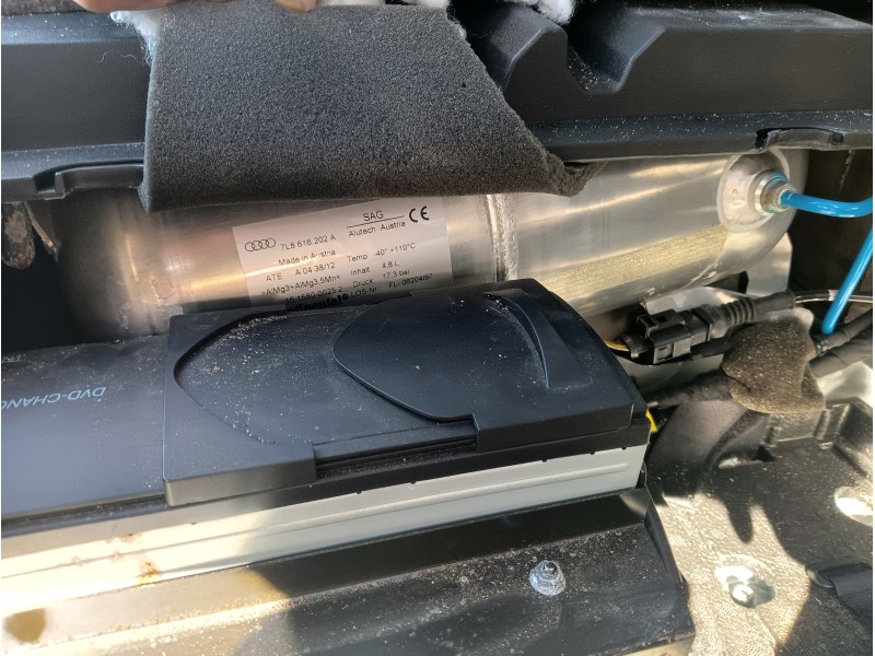 Recambio de acumulador central amortiguacion para audi q7 (4l) 4.2 v8 32v tdi biturbo referencia OEM IAM 7L8616202A  
							