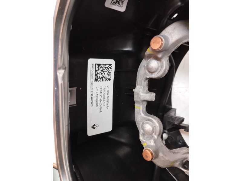 Recambio de volante sin airbag para renault clio v referencia OEM IAM 484004754R  