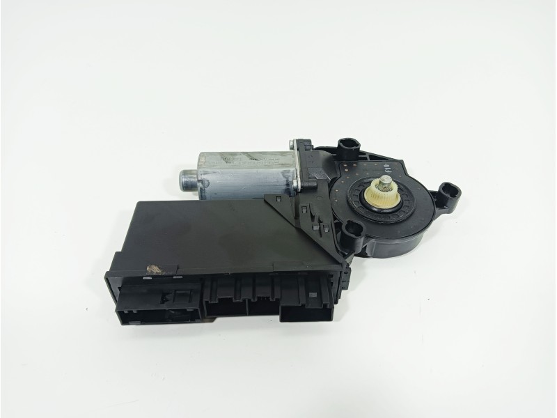 Recambio de motor elevalunas trasero izquierdo para audi a4 berlina (8e) 2.0 tdi referencia OEM IAM 8E1959802H  