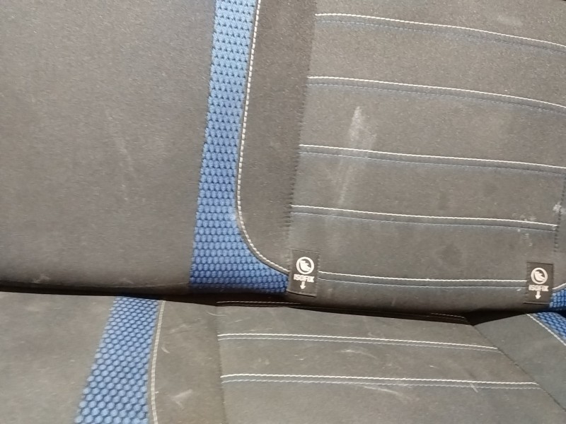 Recambio de asientos traseros para dacia sandero 1.5 blue dci diesel fap cat referencia OEM IAM   
