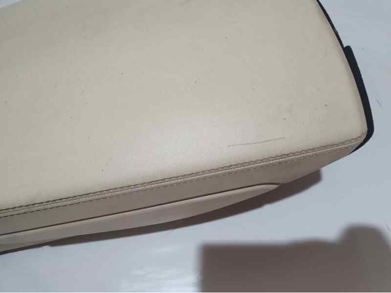 Recambio de apoyabrazos central para porsche panamera 4.8 v8 turbo cat referencia OEM IAM   