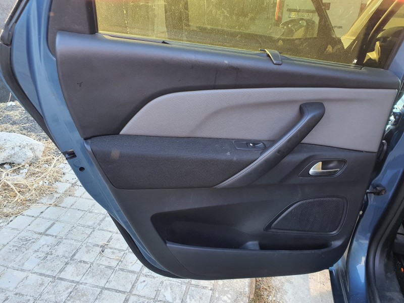 Recambio de guarnecido puerta trasera izquierda para citroën c4 picasso live edition referencia OEM IAM   