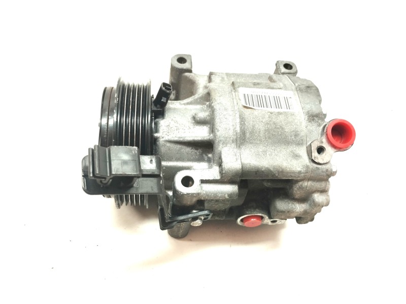 Recambio de compresor aire acondicionado para ford ka (ccu) 1.2 8v cat referencia OEM IAM 000517473180  
							