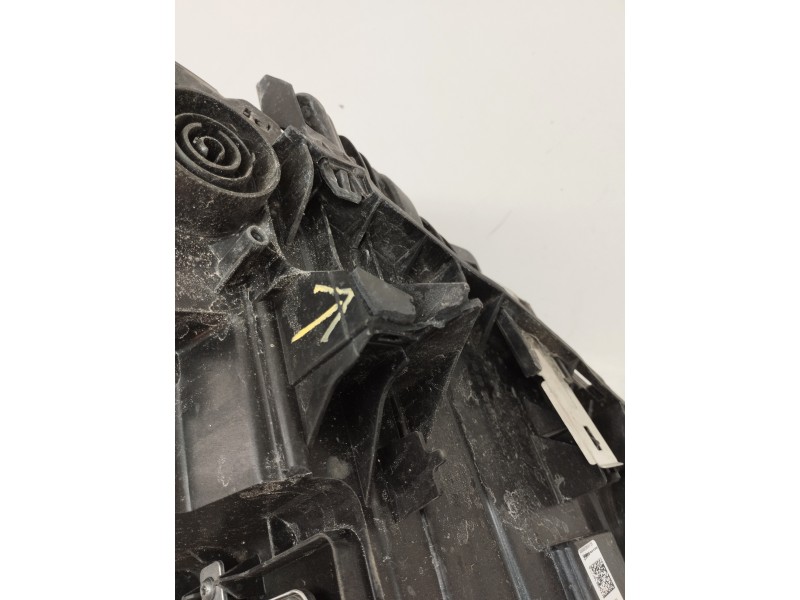 Recambio de faro izquierdo para bmw serie 1 lim. (f40) 1.5 12v turbodiesel referencia OEM IAM 6311948280709  