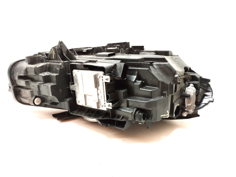 Recambio de faro izquierdo para bmw serie 1 lim. (f40) 1.5 12v turbodiesel referencia OEM IAM 6311948280709  