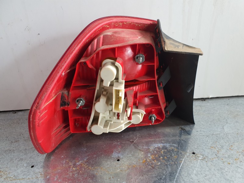 Recambio de piloto trasero derecho para bmw serie 3 berlina (e90) 2.0 16v diesel referencia OEM IAM   