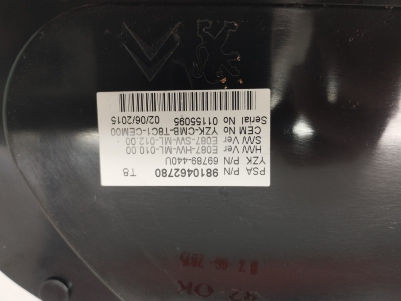 Recambio de cuadro instrumentos para peugeot 5008 1.6 blue-hdi fap referencia OEM IAM 9810462780  