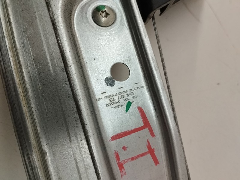 Recambio de elevalunas trasero izquierdo para dacia sandero sl 2019 referencia OEM IAM 827210075R  