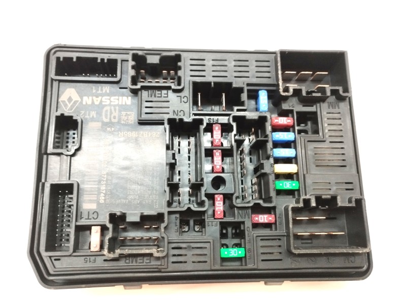 Recambio de caja reles / fusibles para dacia sandero sl 2019 referencia OEM IAM 284B71965R  