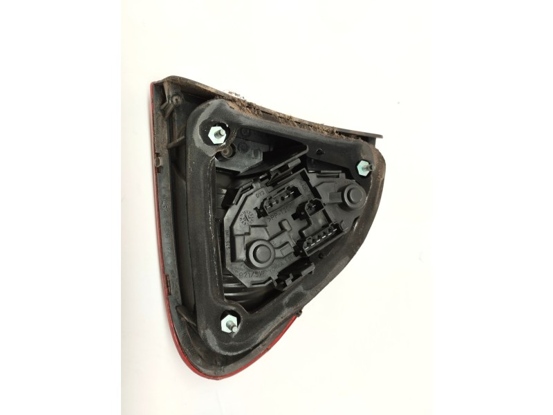 Recambio de piloto trasero izquierdo para seat leon (1m1) 1.9 tdi referencia OEM IAM 1M6945111  