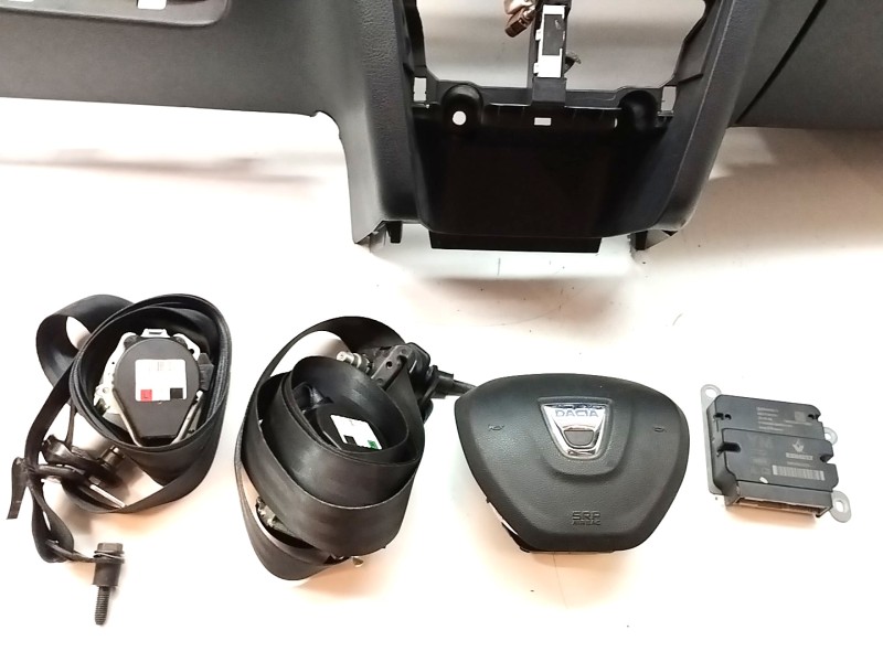 Recambio de kit airbag para dacia sandero 1.5 blue dci diesel fap cat referencia OEM IAM 98570114R  