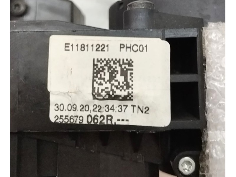 Recambio de mando multifuncion para dacia sandero 1.5 blue dci diesel fap cat referencia OEM IAM 255679062R  