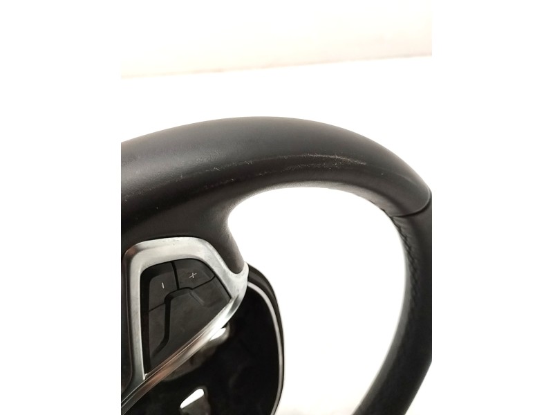 Recambio de volante sin airbag para dacia sandero 1.5 blue dci diesel fap cat referencia OEM IAM 484007478R  
							