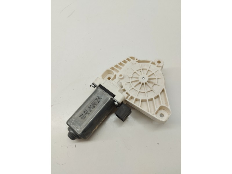 Recambio de motor elevalunas delantero izquierdo para volkswagen golf vii lim. (5g1) advance bluemotion referencia OEM IAM 5Q495
