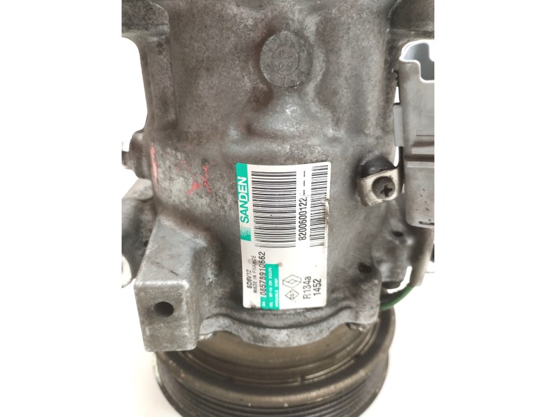 Recambio de compresor aire acondicionado para renault clio iii authentique referencia OEM IAM 8200600122  