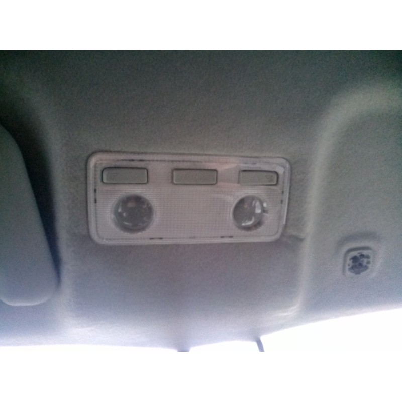 Recambio de luz interior para toyota yaris active referencia OEM IAM   