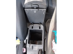 Recambio de apoyabrazos central para hyundai i30 1.4 cat referencia OEM IAM    2