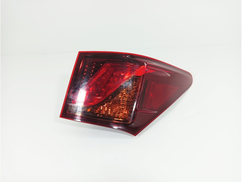 Recambio de piloto trasero derecho para lexus gs 450h referencia OEM IAM   