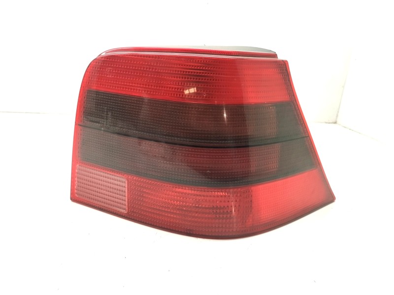 Recambio de piloto trasero derecho para volkswagen golf iv berlina (1j1) 1.6 referencia OEM IAM 1J6945112S  