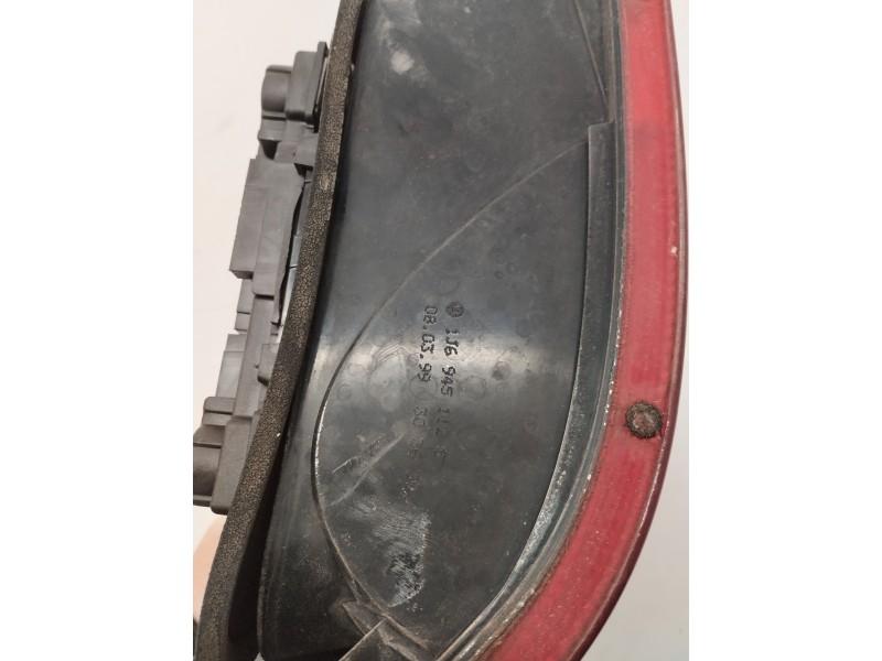 Recambio de piloto trasero derecho para volkswagen golf iv berlina (1j1) 1.6 referencia OEM IAM 1J6945112S  