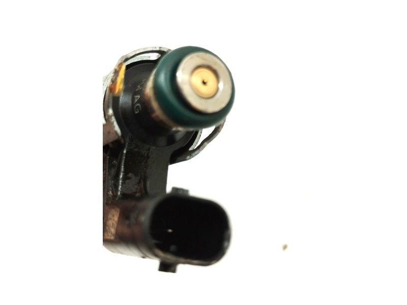Recambio de inyector para volkswagen polo (6c1) advance bluemotion referencia OEM IAM 04E133036A  