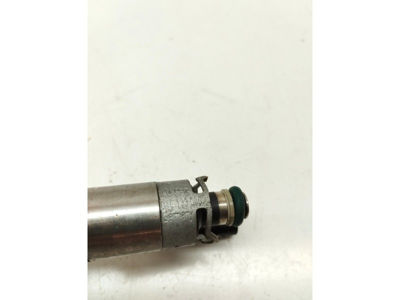 Recambio de inyector para volkswagen polo (6c1) advance bluemotion referencia OEM IAM 04E133036A  