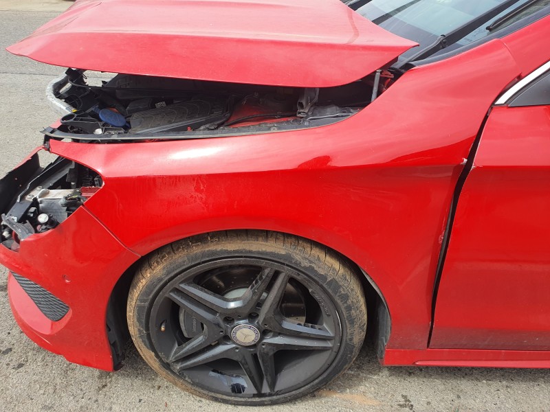 Recambio de aleta delantera izquierda para mercedes-benz clase cla (w117) cla 220 cdi (117.303) referencia OEM IAM   
							