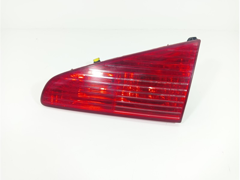 Recambio de piloto trasero derecho interior para peugeot 607 (s1) 2.2 hdi fap cat referencia OEM IAM   
							
