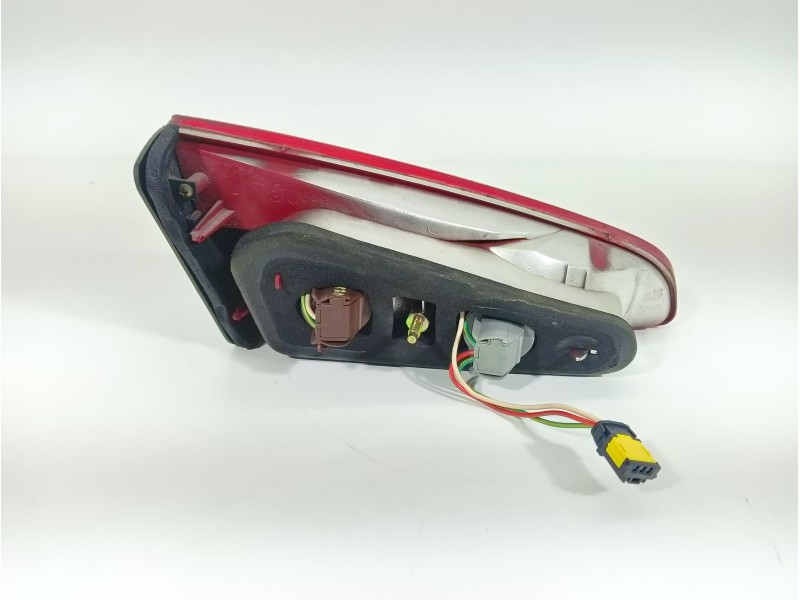 Recambio de piloto trasero derecho interior para peugeot 607 (s1) 2.2 hdi fap cat referencia OEM IAM   