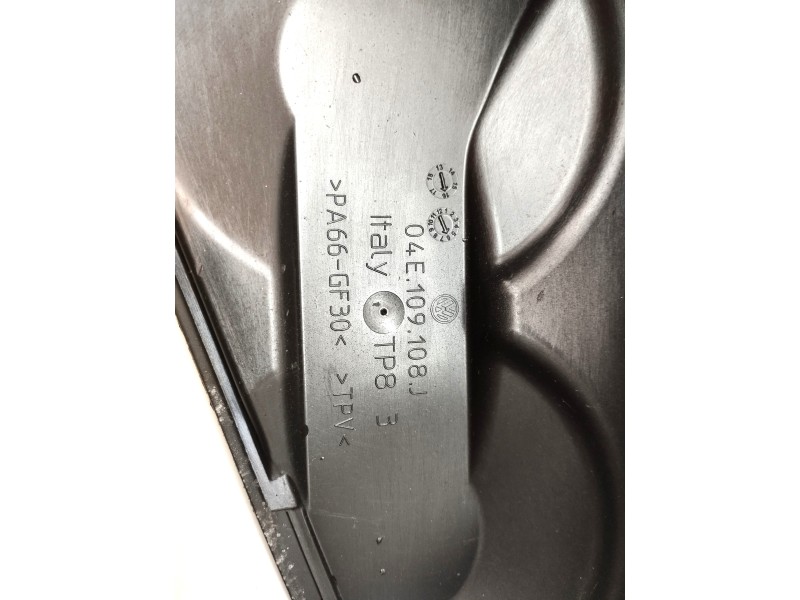 Recambio de tapa distribucion para volkswagen polo (6c1) advance bluemotion referencia OEM IAM 04E109108J  