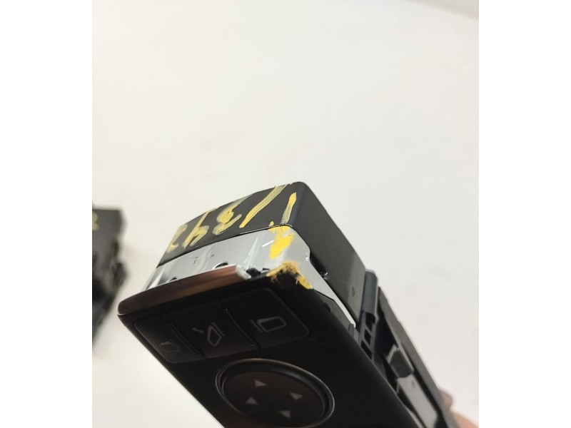 Recambio de mando elevalunas delantero izquierdo para mercedes-benz clase cla (w117) cla 220 cdi (117.303) referencia OEM IAM 16