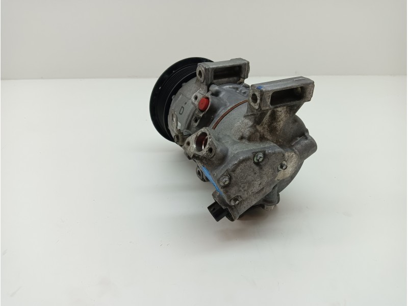 Recambio de compresor aire acondicionado para toyota auris 2.0 d-4d cat referencia OEM IAM 5SE12C  
