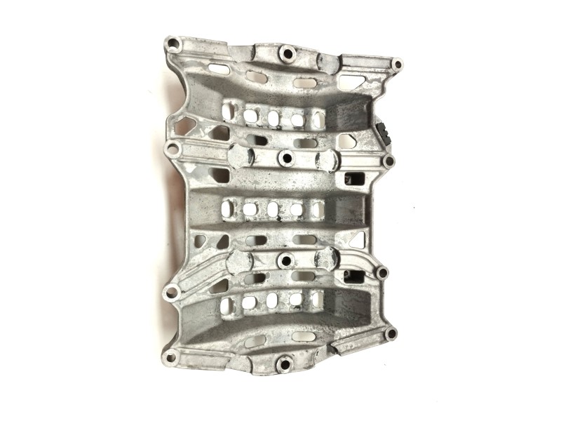 Recambio de carter para jaguar xe 2.0 diesel cat referencia OEM IAM G4D36C800AC  