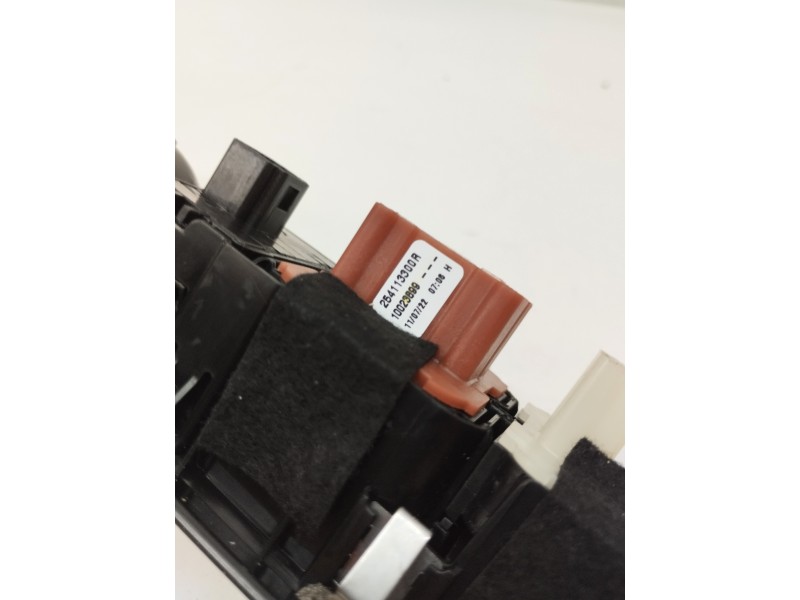 Recambio de mando elevalunas delantero izquierdo para dacia sandero sl 2019 referencia OEM IAM 254113300R  