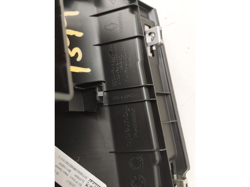 Recambio de rejilla aireadora para dacia sandero sl 2019 referencia OEM IAM 683110419R  