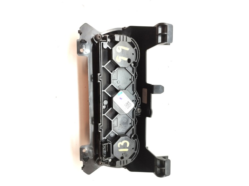 Recambio de mando climatizador para dacia sandero sl 2019 referencia OEM IAM 275006270R  