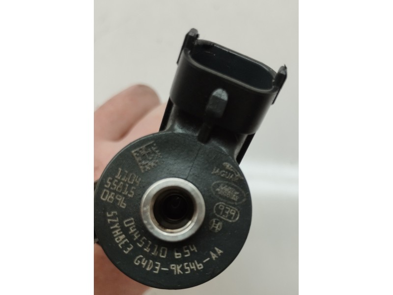Recambio de inyector para jaguar xe 2.0 diesel cat referencia OEM IAM G4D39K546AA  