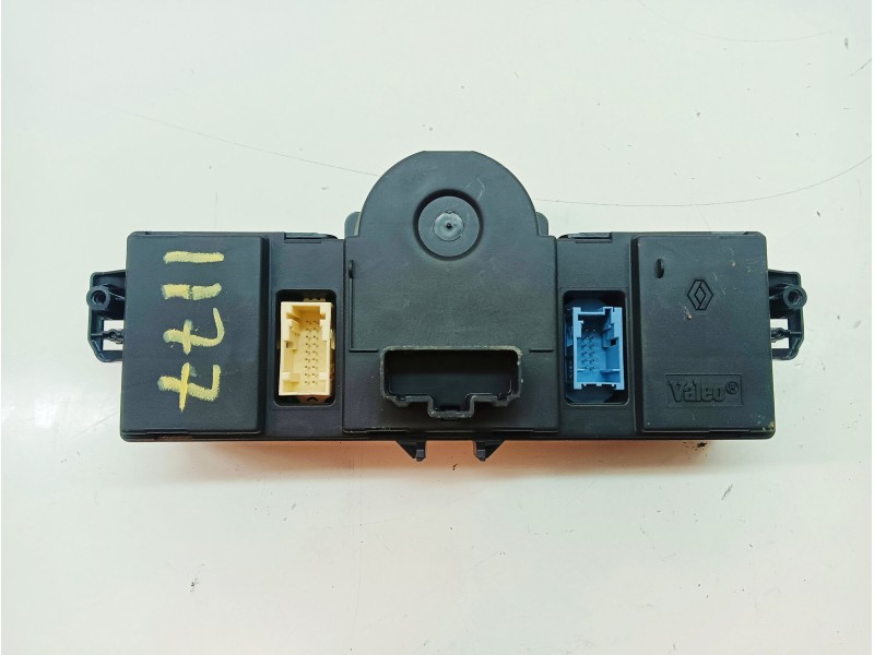 Recambio de mando climatizador para renault clio grandtour authentique referencia OEM IAM 82002966  