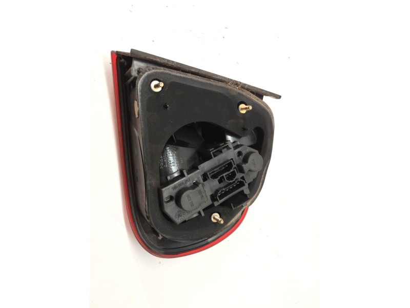 Recambio de piloto trasero izquierdo para seat toledo (1m2) 1.9 tdi referencia OEM IAM 1M5945095B  