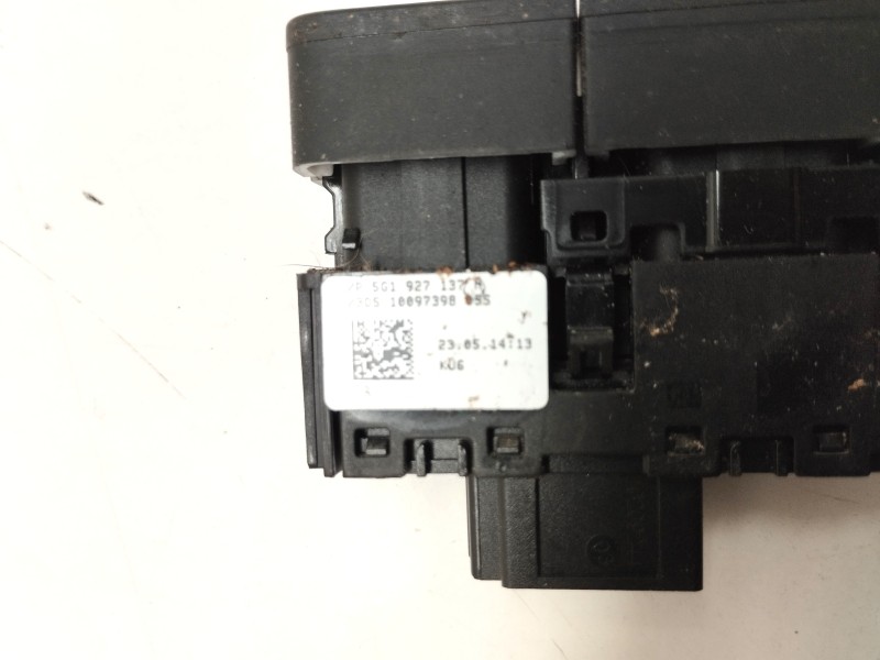 Recambio de mando multifuncion para volkswagen golf vii lim. 2.0 tdi referencia OEM IAM 5G1927137P  