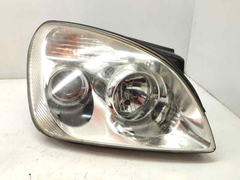 Recambio de faro derecho para kia carens (un) active referencia OEM IAM 921021D0  
