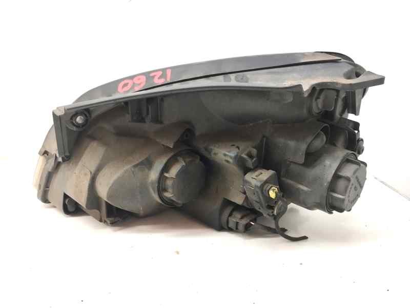 Recambio de faro derecho para kia carens (un) active referencia OEM IAM 921021D0  