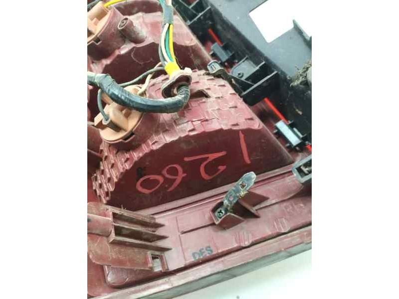 Recambio de piloto trasero derecho para kia carens (un) active referencia OEM IAM 92402100  