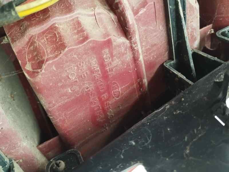 Recambio de piloto trasero derecho para kia carens (un) active referencia OEM IAM 92402100  