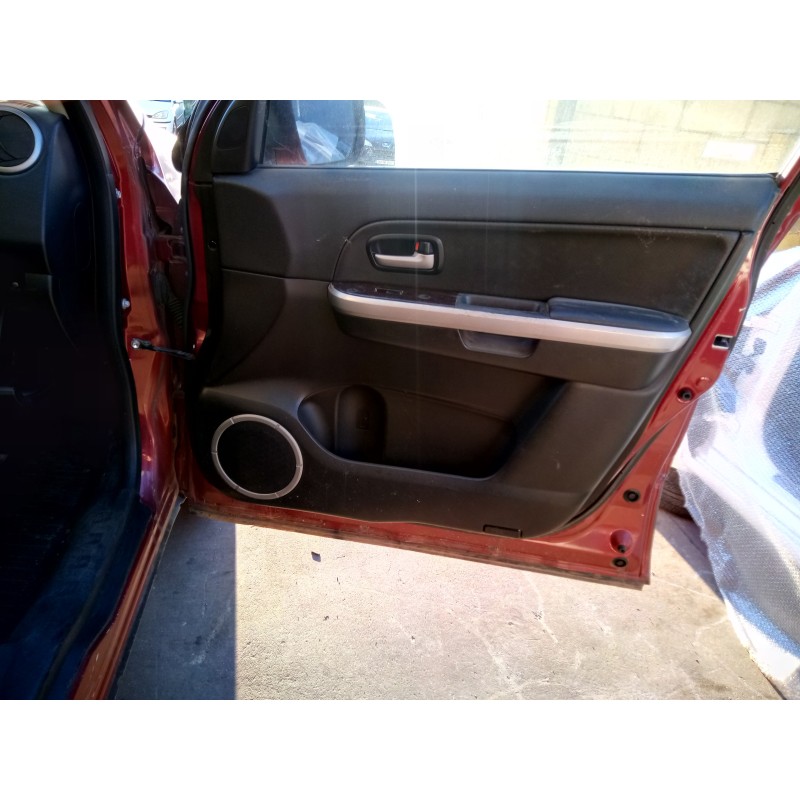 Recambio de guarnecido puerta delantera derecha para suzuki grand vitara jb (jt) 2.0 16v cat referencia OEM IAM   