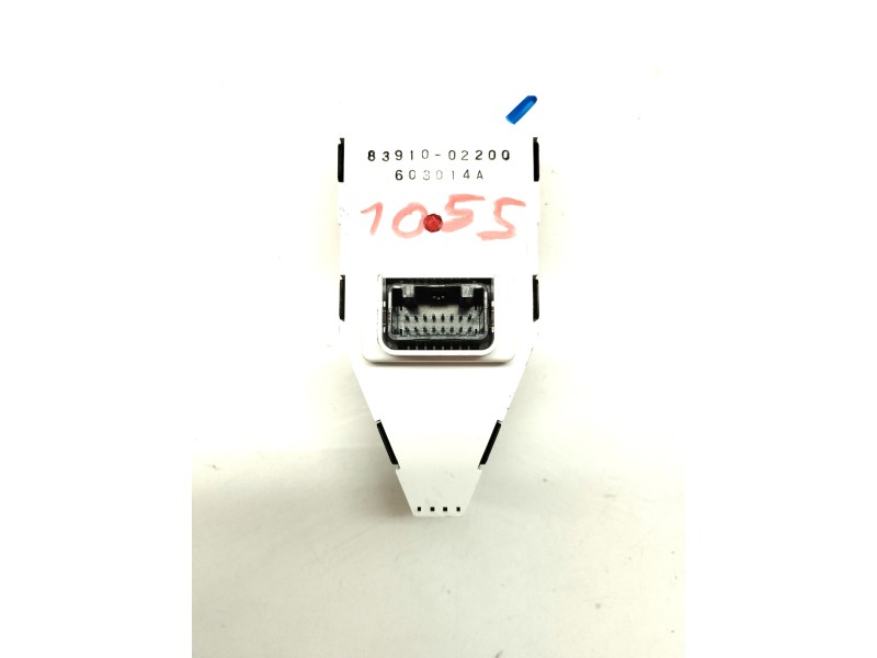 Recambio de pantalla multifuncion para toyota auris touring sports (e18) hybrid active referencia OEM IAM 8391002200  