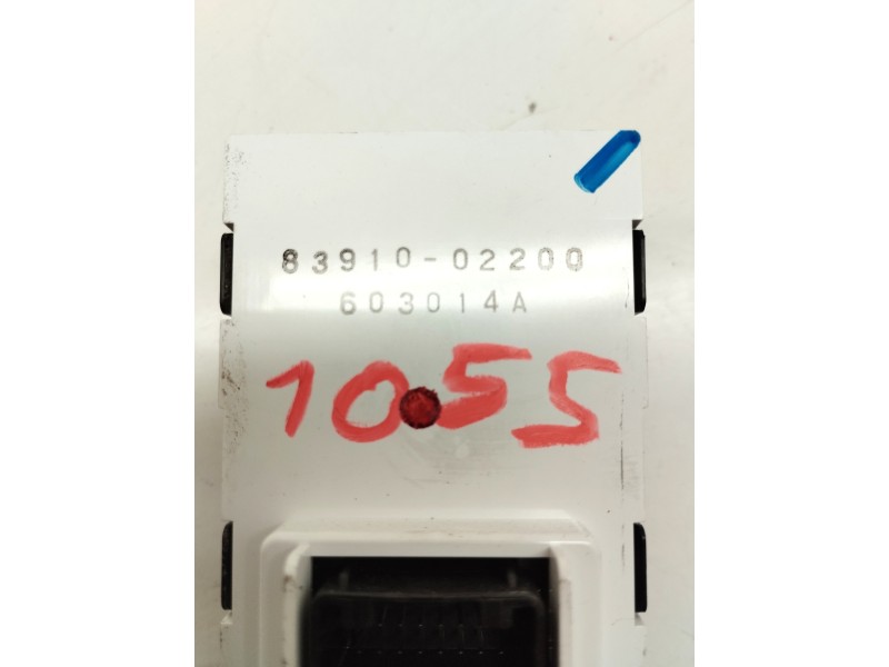 Recambio de pantalla multifuncion para toyota auris touring sports (e18) hybrid active referencia OEM IAM 8391002200  