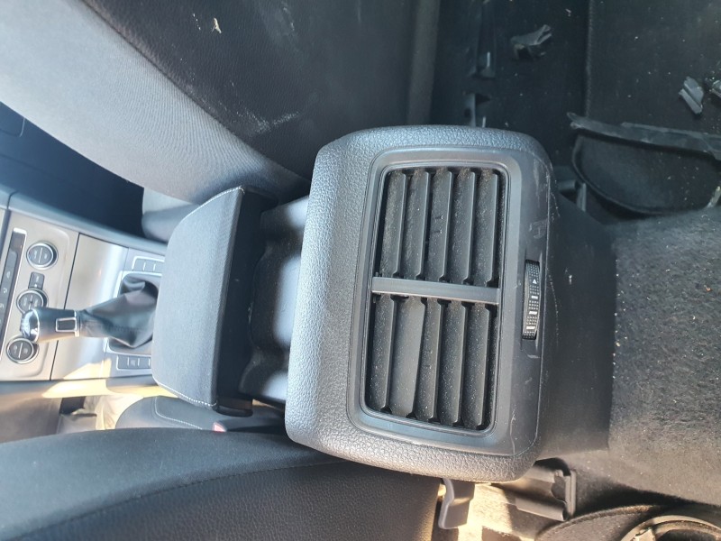 Recambio de apoyabrazos central para volkswagen golf vii lim. 1.6 16v tdi dpf referencia OEM IAM   